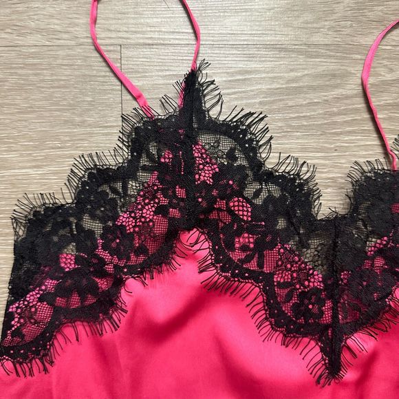 The Drop “Natalie” Lace Trim V-Neck Tank Top - Picture 2 of 4